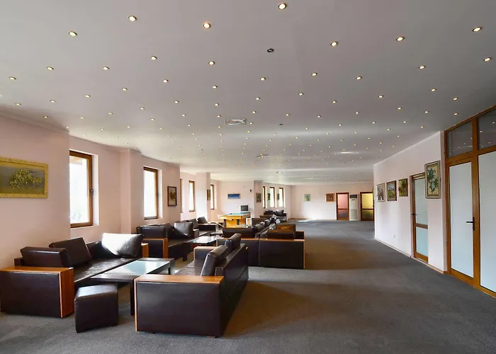 Хотел северина 3*