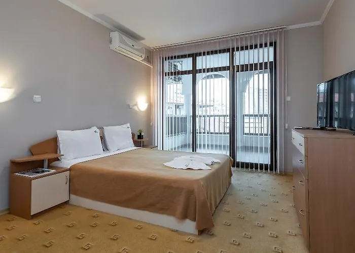 Хотел северина 3*