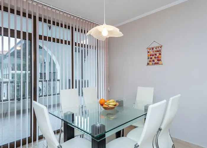 Хотел северина