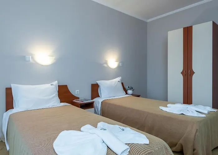 Хотел северина 3*