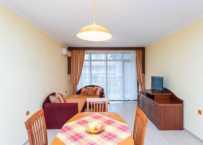 Хотел северина 3*